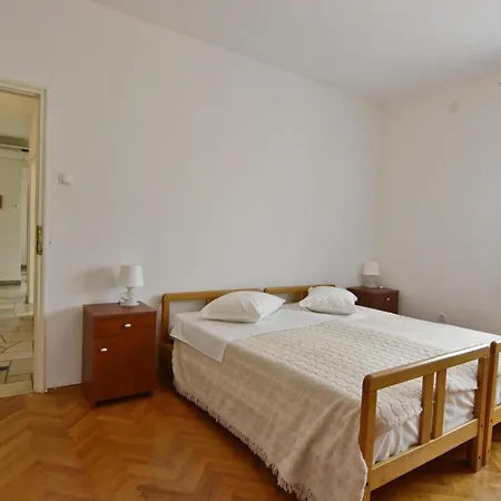 Apartman By The Sea - 22628 *